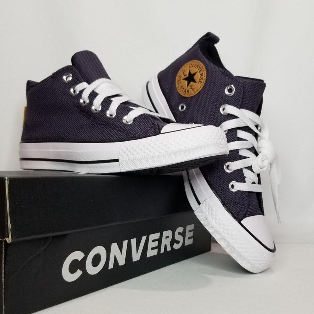 Converse Unisex CTAS Malden Street Mid Tops  Women Size 6.5 Purple A09319F NWT